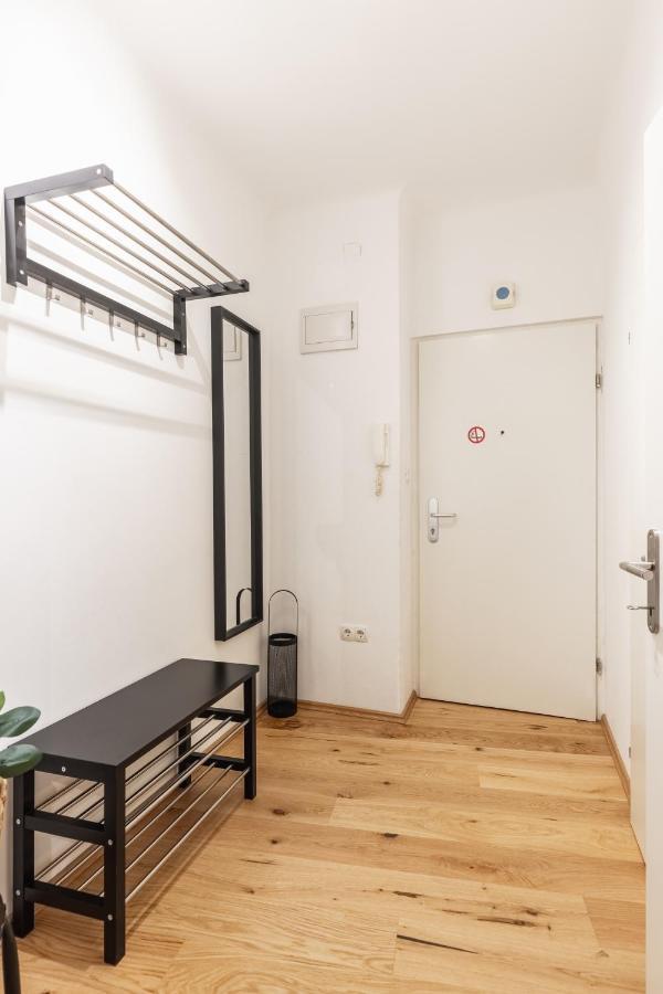Cozy Studio Apartment Located In Vienna'S Vibrant City Center Kültér fotó